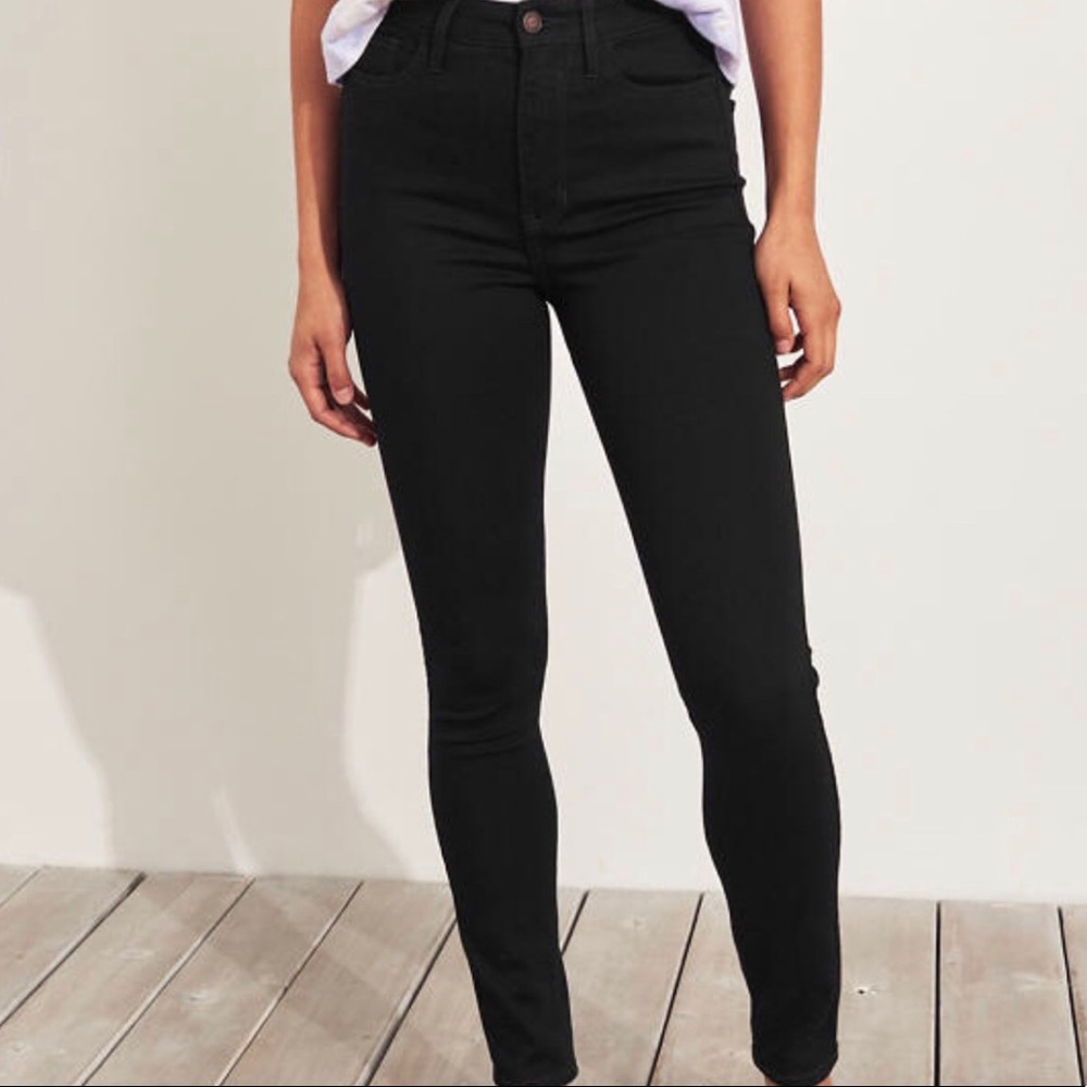 black hollister skinny jeans